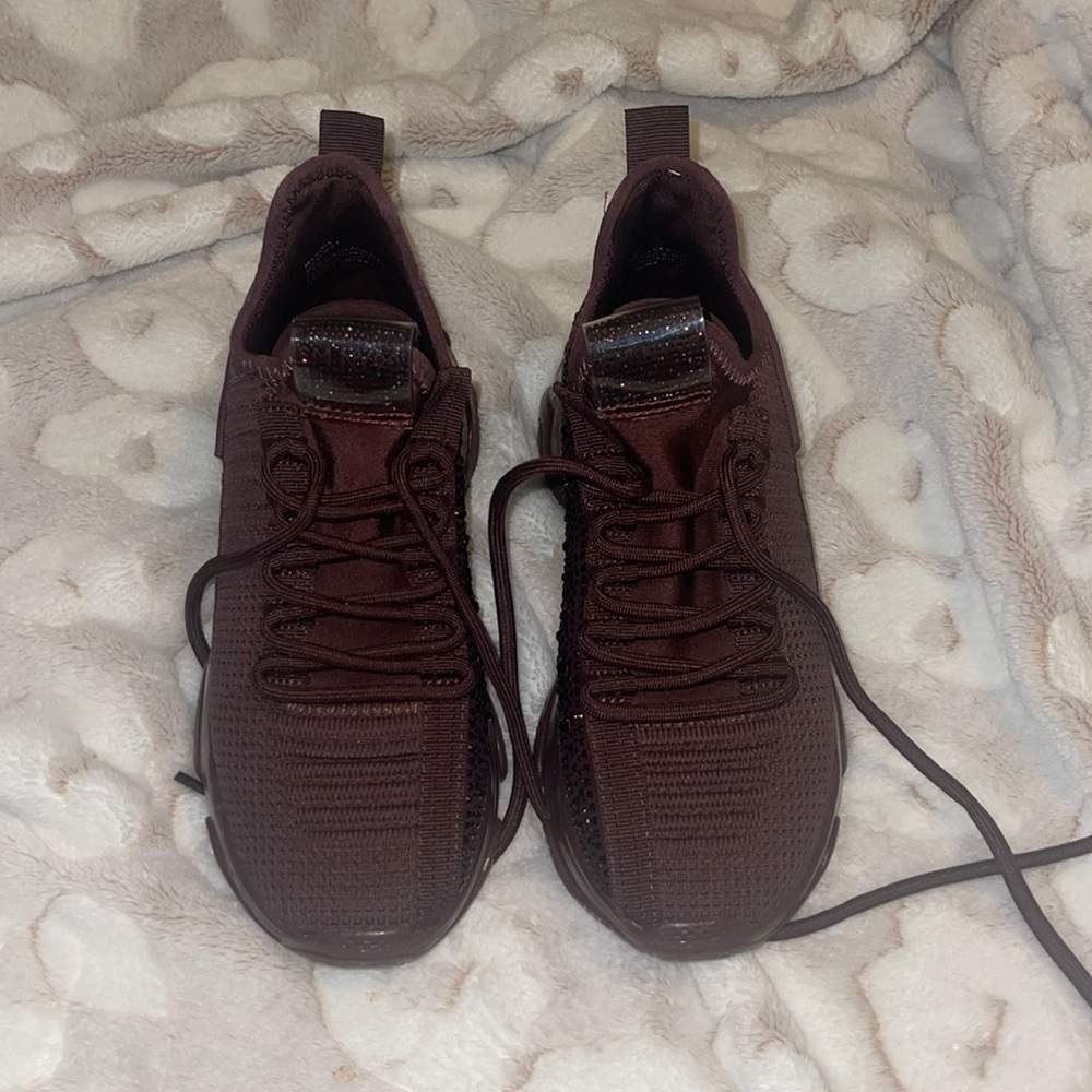 Steve Madden tennis shoes